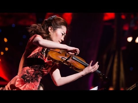 Ji-Hae e Seu Violino: Uma apresentação como você nunca viu!