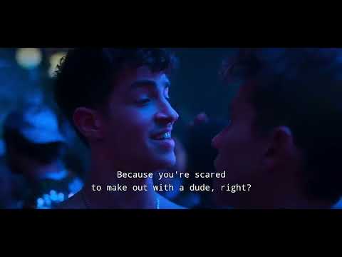 Iván kiss Samuel after Patrick challenge him | Elite S5E2