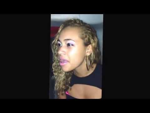 Maysa Abusada da aula de português pra sua dançarina Burra