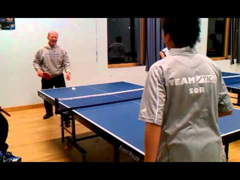 Bordtennis i Moflata misjonskirke