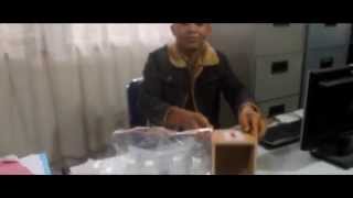 preview picture of video 'Unboxing Sample Uji profisiensi Laboratorium'