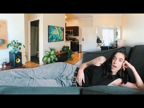 MY *MUSICAL* APARTMENT TOUR (SONG)