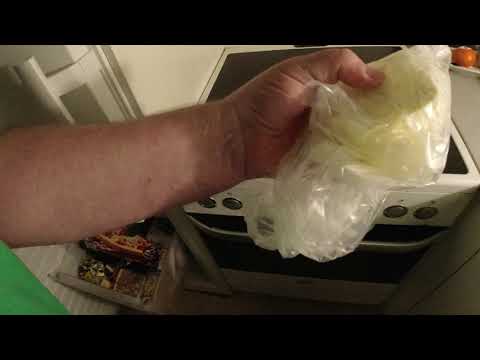 MongoTV_4201 - KIGGER PÅ MIT MAD I FRYSER og KØLESKAB og KØKKENSKAB