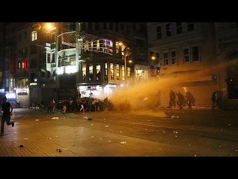 Violent protests erupt in Turkey as Kurds call for government action against ISIL