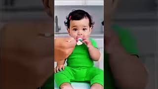 Download lagu Feeding cute baby ♥️🤫 #shorts  #funny mp3