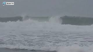 Download lagu Pantai Drini pantai indah tersembunyi dengan ombak besar di Gunung kidul yogyakarta. mp3 Download lagu Pantai Drini pantai indah tersembunyi dengan ombak besar di Gunung kidul yogyakarta. mp3