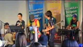 Download lagu Rasta Kurawa - Berita Cuaca (cover accoustic) mp3 Download lagu Rasta Kurawa - Berita Cuaca (cover accoustic) mp3