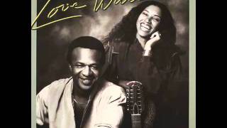 Womack & Womack - Baby I'm scared of You.wmv