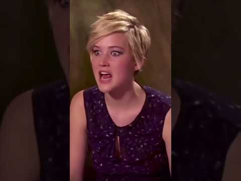 Girls asking Jennifer if she watches the Hunger Games 😂 #youtubeshorts #jenniferlawrence #short