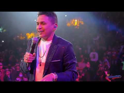 Por gustarte - Jorge Celedon - Cantandole al amor (EN VIVO ARENA MONTERREY)