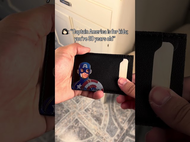 Vídeo relacionado con Capitán América Courage-Billetero de Hombre, Azul, 12 x 12 cm