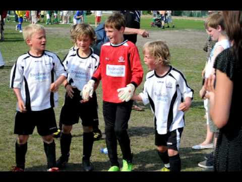 KSVR U8 final saluting fans part 1