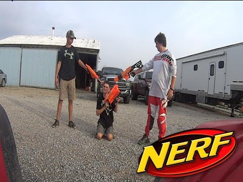 3 PERSON FREE-FOR-ALL NERF WAR!!!!