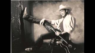 Tracy Lawrence - Sawdust On Her Halo
