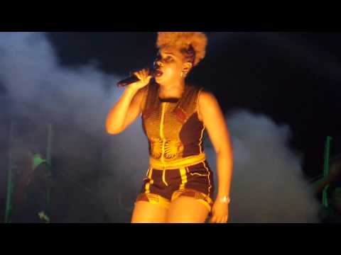 YEMI ALADE'S SUPERLATIVE PERFORMANCE AT GIDIFEST 2016