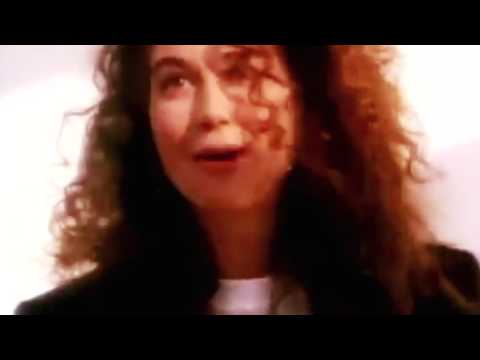 Videoclip de Baby Baby (7" Heart In Motion Mix) — Amy Grant