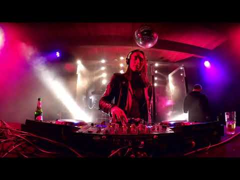 Bruna - Schrødingers Lichtung 9x9 @ Schrødingers Hamburg, 2020-09-05