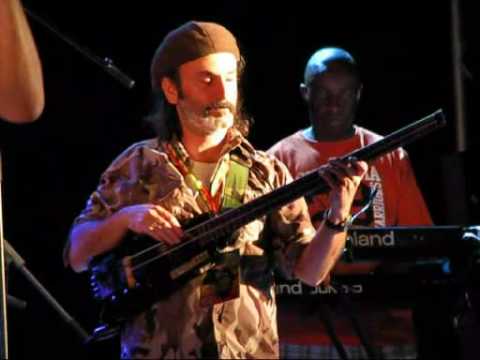 Earl 16 & Basque Dub Foundation "Soldiers of Jah Army" Camposoto Reggae Jam 2009 Cadiz