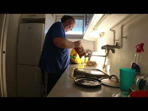 MongoTV_7568 - LIDL Haul 356 Kroner - GUMMISKO - SALAT - TUN - BRØD - OSTEREJER