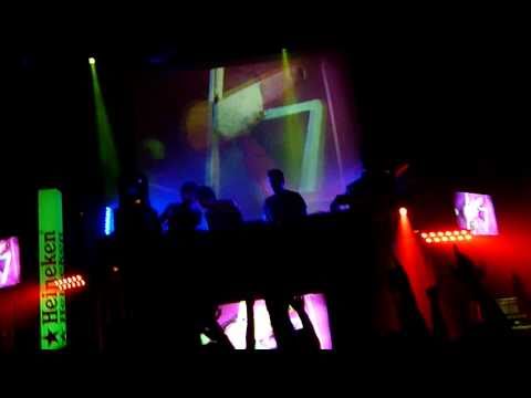 Cosmic Gate: On A Metropolis Day [Live @ EEC 2010]