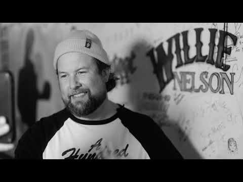 Zach Williams - Sunday's Comin' (Live) [Official Live Video]