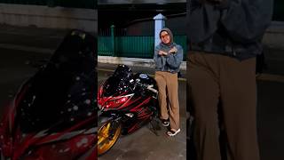 Download lagu CEWE HIJAB MOTOR NYA NINJA 250FI HEDON BANGET #cinematic #ninja250 #shortfeed #feedshorts #shorts mp3