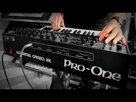 Sequential Pro-One (1981) & E-mu Emax (1986) - dark wave synthesizer live jam