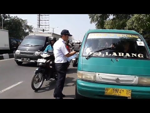 Exciter bagi perempuan untuk membeli Minsk Di kepala penis muncul jerawat kecil