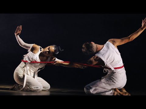 Arantxa Alvarez och Axel Jehrlander dansar en contemporary I Let’s …  | Let’s Dance | TV4 & TV4 Play