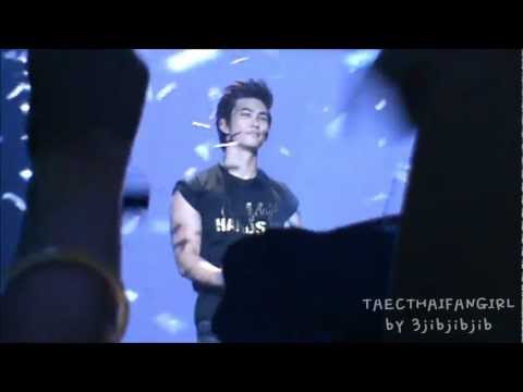 [FAMCAM] 120218 - Asia Hands Up Tour in BKK TAECYEON FOCUS - THANK YOU