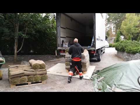 Siirtonurmen tomitus kotipihalle