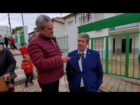 Vecinos, alcalde Santa Eufemia y presidente Mancomunidad felices por alojamientos rurales