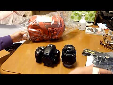 Silent Unboxing: Nikon D5100 + Hugger Camera Bag