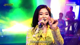 Download lagu Listi Arini Ft Daniswara - Kasmaran mp3