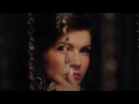 Suvi Teräsniska - Rakkaus meihin jää (Virallinen lyriikkavideo)