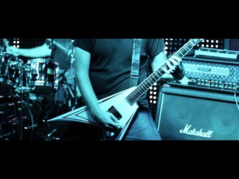 Tria Mera - Waiting for Destruction (Official Live)
