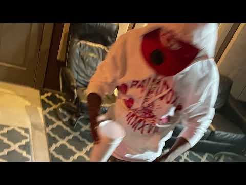 1504 MuteBaby x BermudaYae - Kick Door