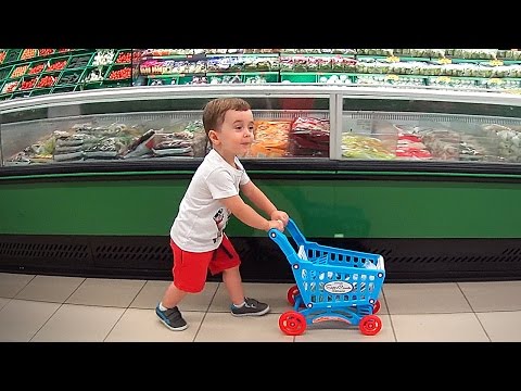 Bebê Fazendo Compras no Mercado com Carrinho de Brinquedo - Supermarket Shopping Cart Toys Video
