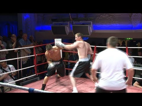 Classic IBA Essex Boxing - Deano Plane v Timmy Pappa