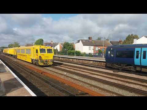 CLASS 97502 & 97802 ROBEL MOBILE MAINTENANCE TRAIN THROUGH TONBRIDGE 06/10/19