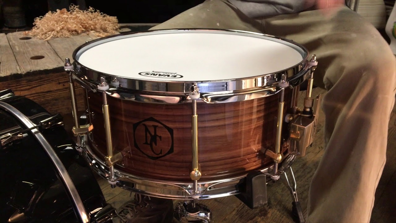 Noble and Cooley 14x6" Classic Walnut Snare - Black Fade