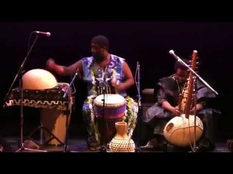 Weedie Amadou World Drums - Kora & Djembe