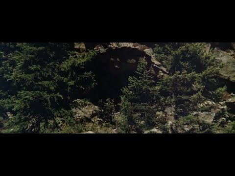 "Clan of the Cave Bear" (1986): The Cave