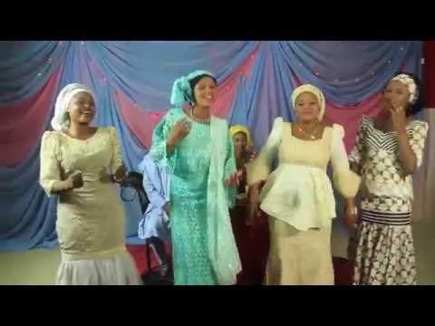 ASHA RAWA RAWA   ADO GWANJA (Hausa Songs / Hausa Films)