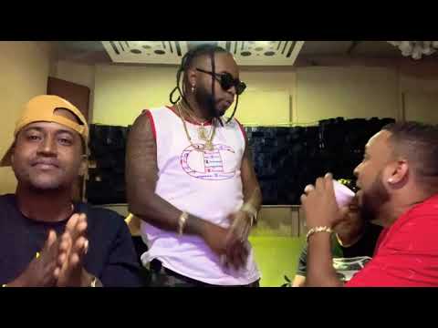 PAMPARA Le regala Un Tema a EL MEGA Pa que se pegue