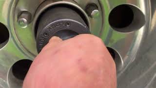 1978 Ford F1150 - Locking Hubs