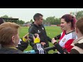 Van Persie deelde na afloop van de training veel handtekeningen uit.