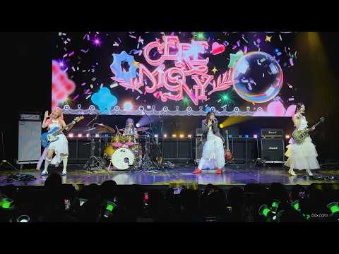 [4K] QWER 미니 4집 세레머니 쇼케이스 공연 직캠 | 260427 (BAD HABIT, CEREMONY, SHOWDOWN, 고민중독)