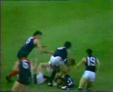 VFL Football R7 1989 - Melbourne v Carlton