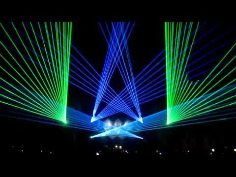 TIME WARP 2011 // CARL COX plays Rob Threezy - Chicago On Acid  (8/16)